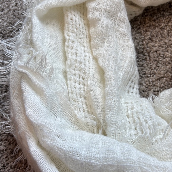Old Navy Infinity Scarf - Picture 2 of 6